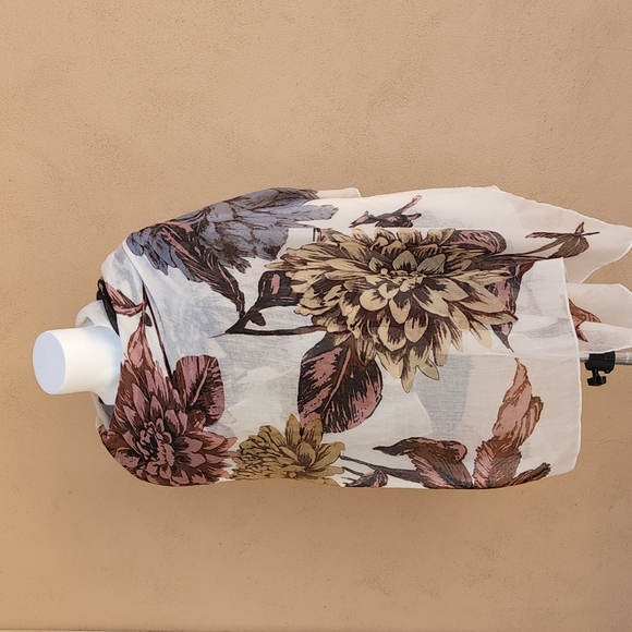 Vintage Accessories - Huge Oversized BoHo Festival Shabby Chic Floral Scarf Wrap Shawl Sarong